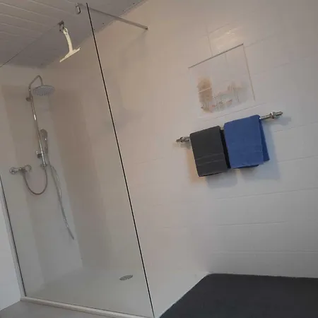 Semesterbostad Romantic Escape Niederehe